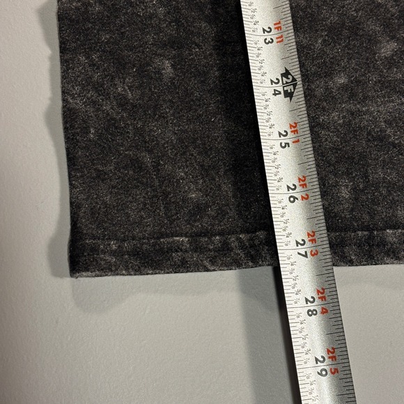 Def Leppard Animal T Shirt Gray Acid Wash Band Tee Rock and Roll - Picture 5 of 7